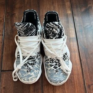 James Harden Volume 4 adidas basketball shoes size 10.5 men’s